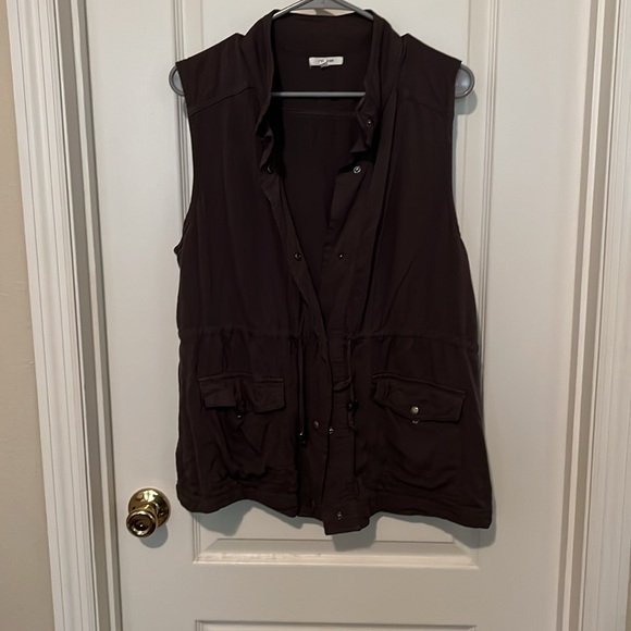 Maurice’s Vest - Picture 2 of 5
